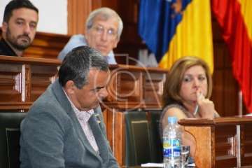 Ediles de la oposición se van del Pleno de Telde (Foto TA)